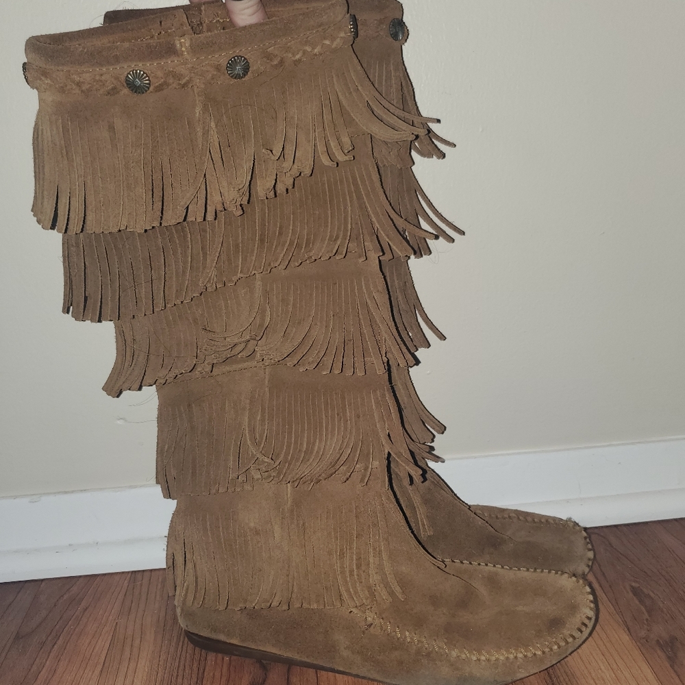 5 tier Minnetonka fringe boots